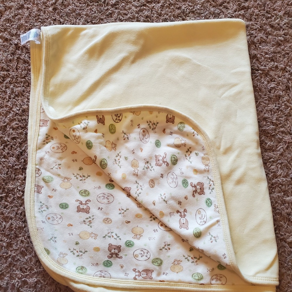 Gerber Organic‎ Cotton Baby Receiving Blanket Yellow Bear Print adorable